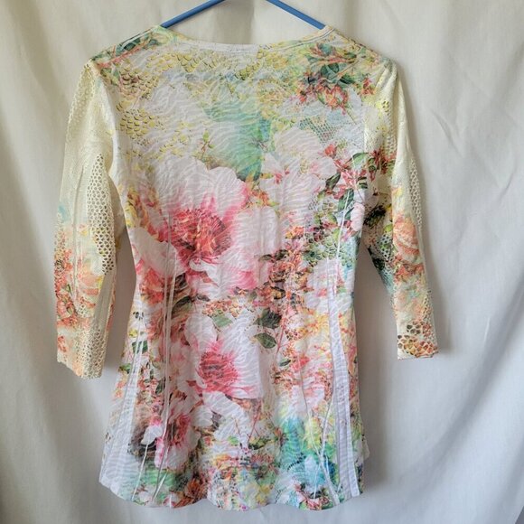 Cubism Small Ruffled Pastel Top Tiered Floral 3/4 sleeve texture crochet EUC - Picture 7 of 8